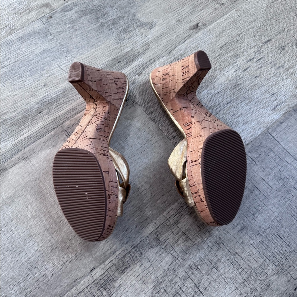 Coach Heels - Picture 4 of 4